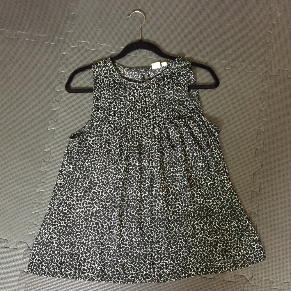 Women’s drapey sleeveless top w/ star pattern